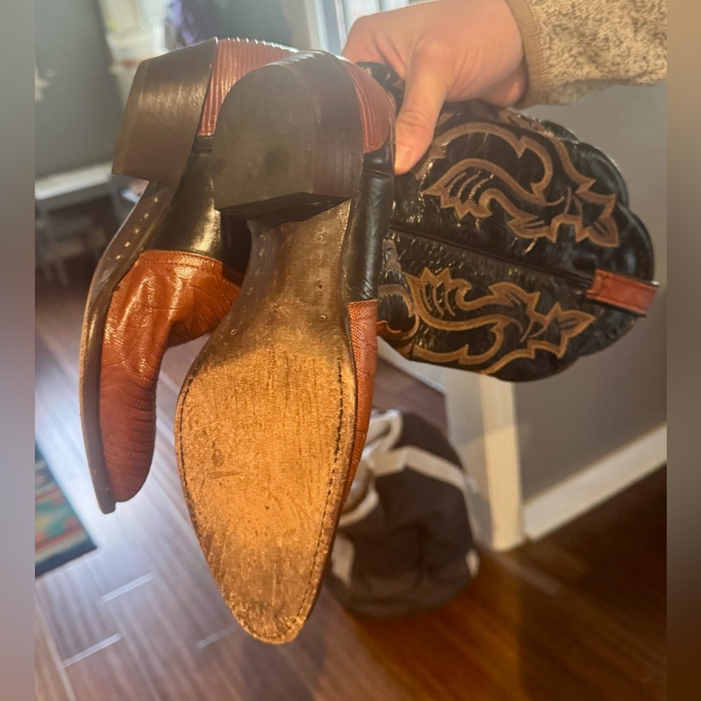 Vintage Tony Lama Exotic Lizard Black and Cognac Western Heeled Boots. - Picture 11 of 14